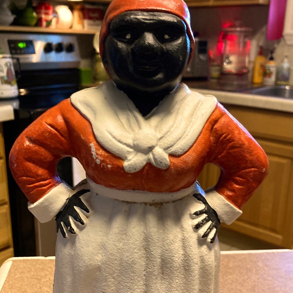 Original piece of americana,”Mammy” cast iron bank.